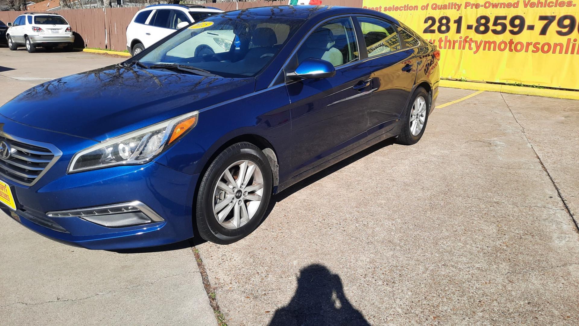 2015 Blue Hyundai Sonata ECO (5NPE24AF0FH) with an 1.6L L4 DOHC 16V engine, 7-Speed Automatic transmission, located at 16710 Clay Rd., Houston, TX, 77084, (281) 859-7900, 29.834864, -95.656166 - Photo#0